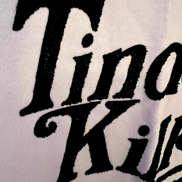 elevenparis “Tinder Kills Romantics” Tshirt. - Picture 2 of 6